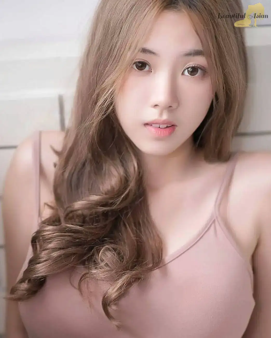beautiful Korean babe pic
