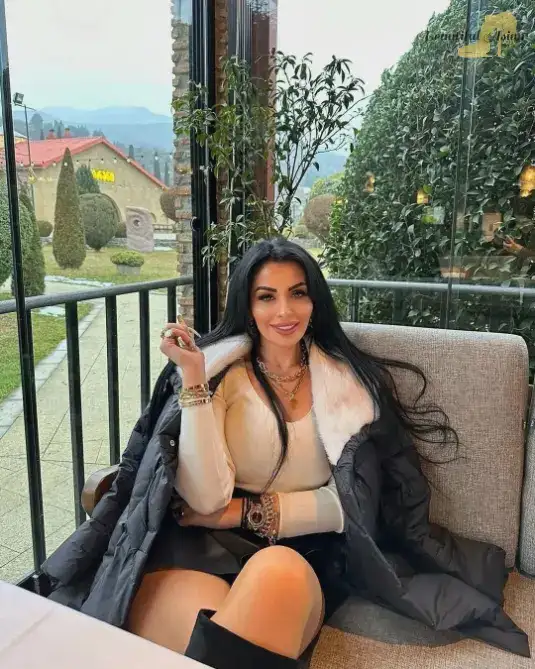 captivating Georgian woman pic