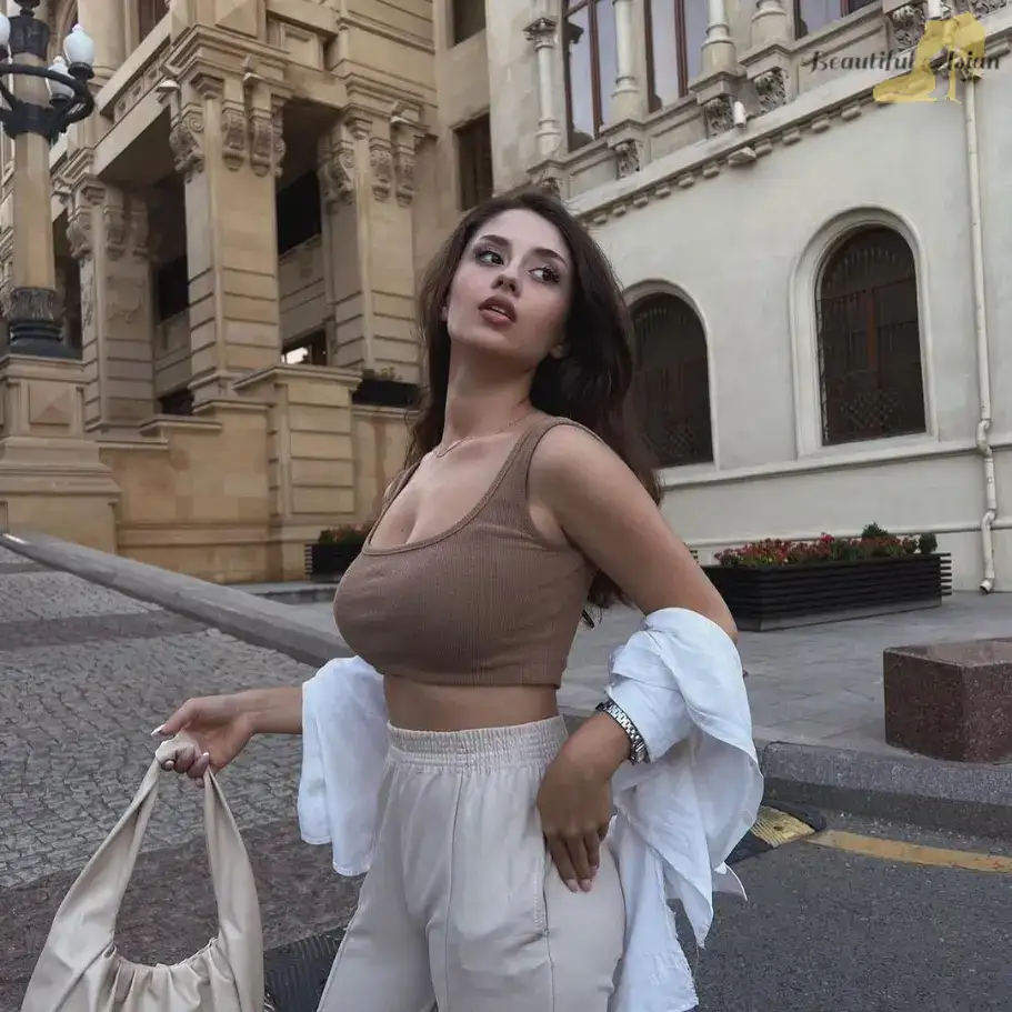 elegant Azerbaijani females