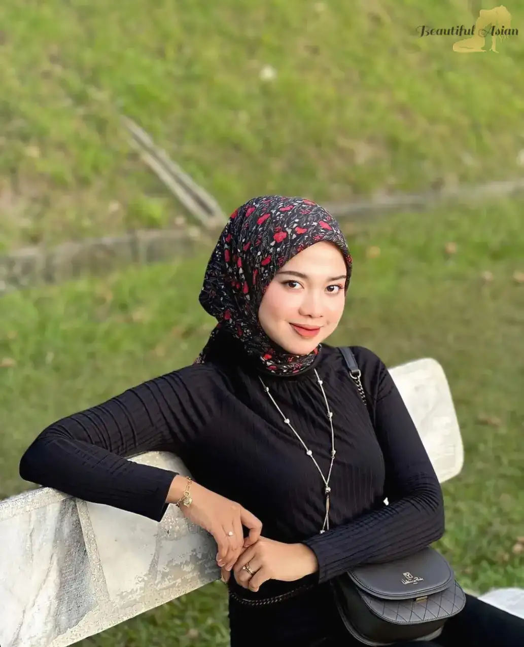 enchanting Malaysian women