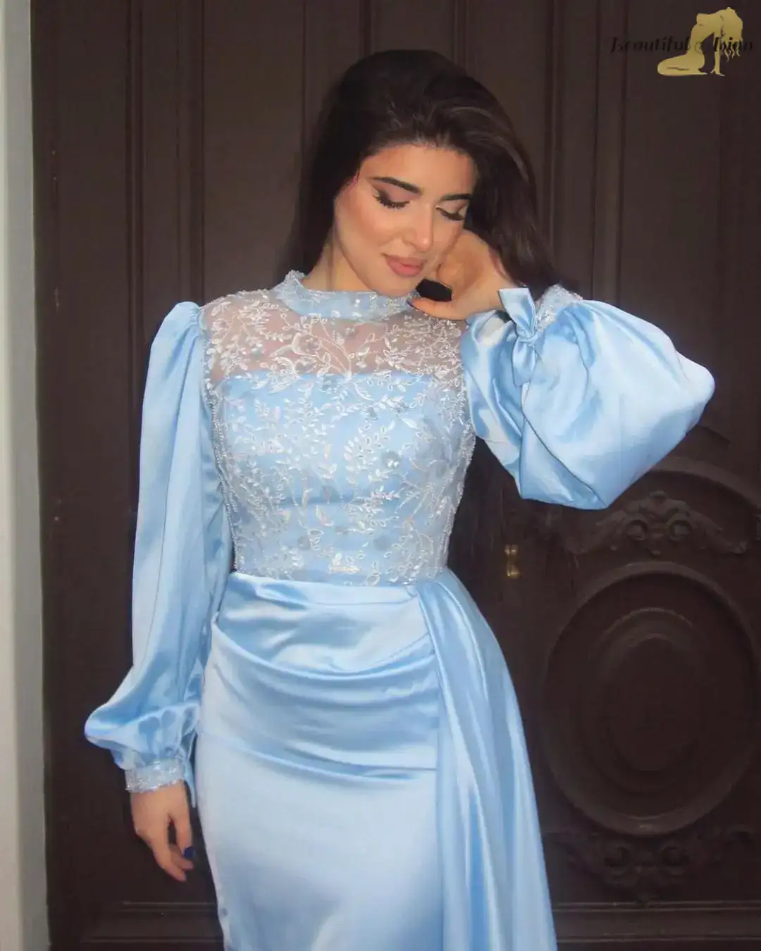 glamorous Azerbaijani girl photo
