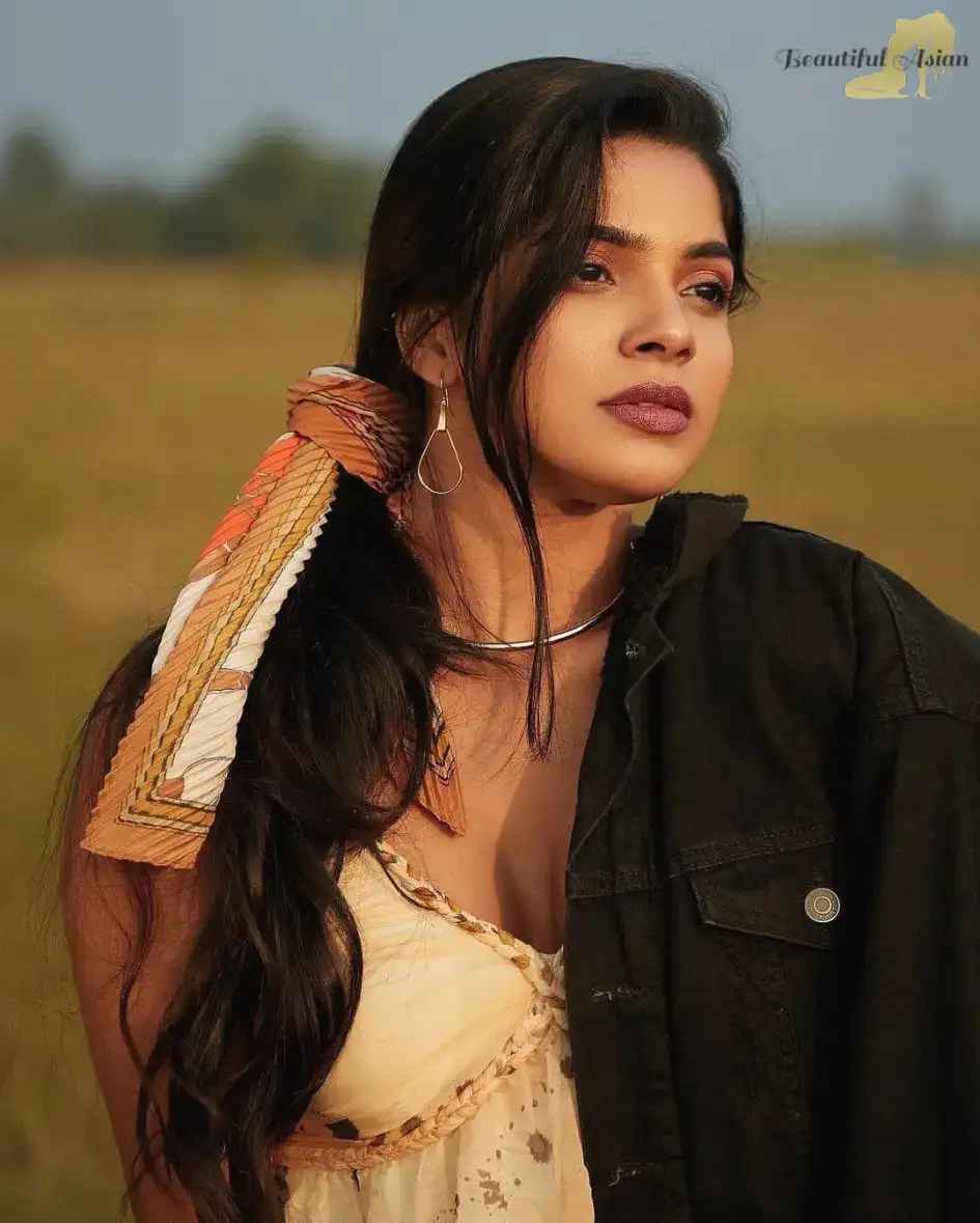 gorgeous Indian female