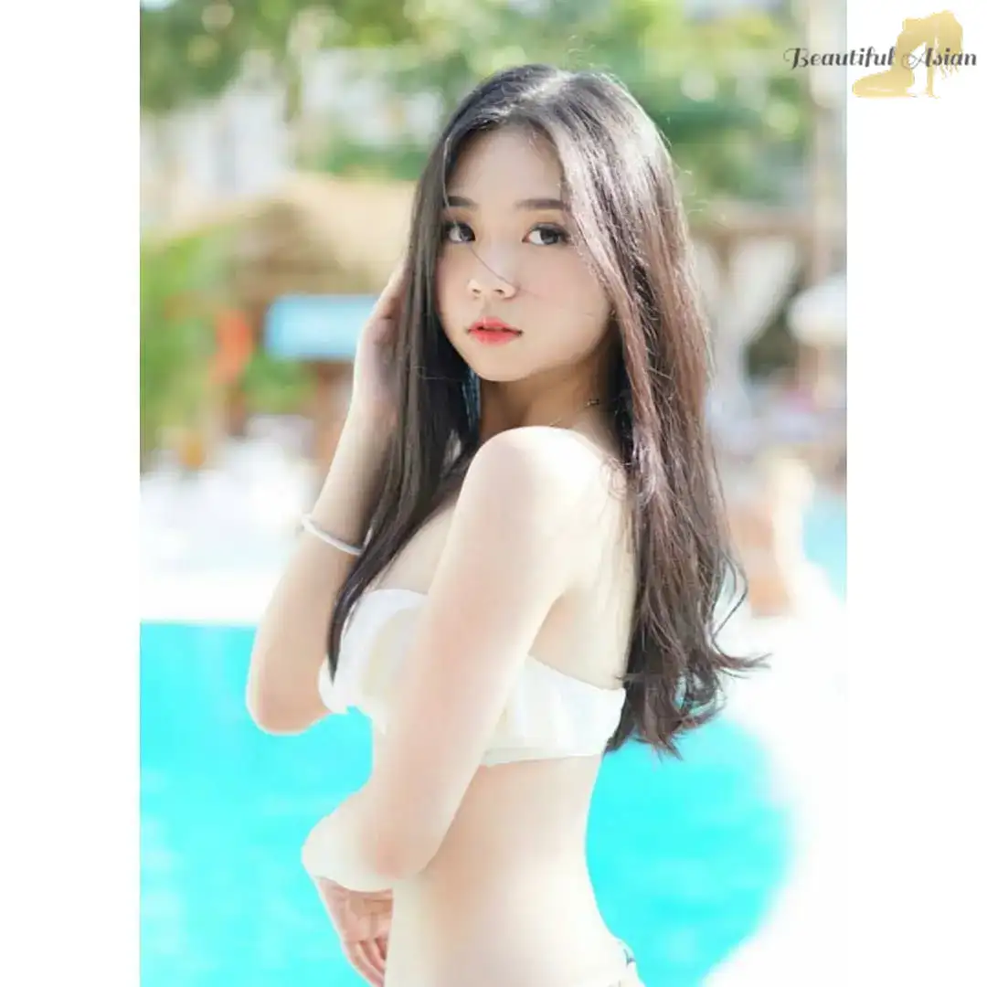 gorgeous Korean girl image