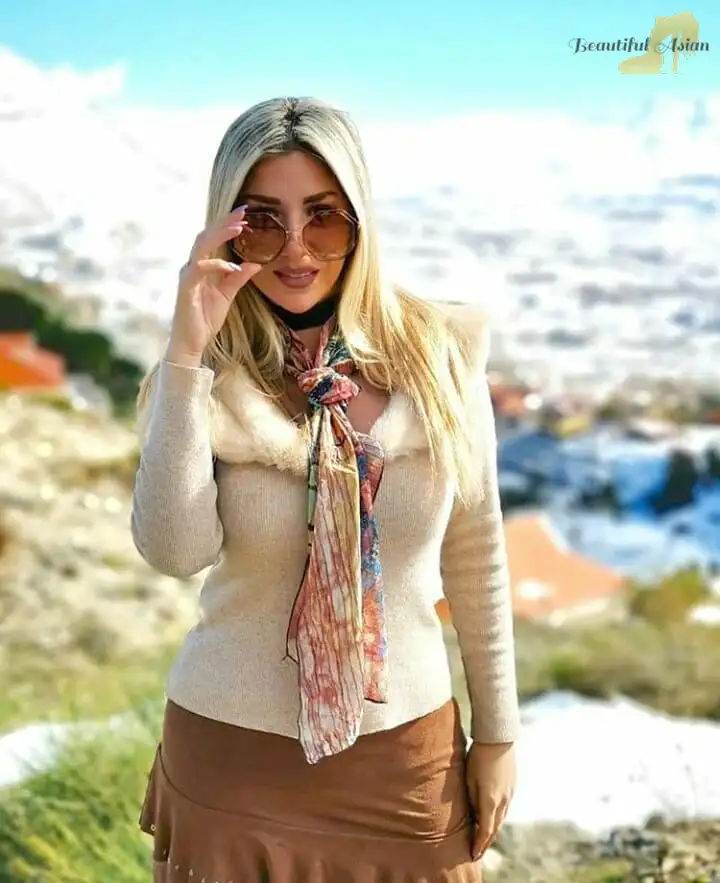 hot Lebanese beauties photo