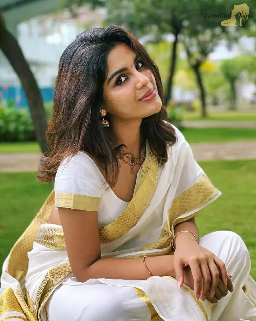 lovely Indian beauty pic
