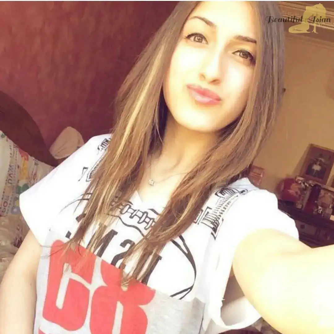lovely Syrian girl