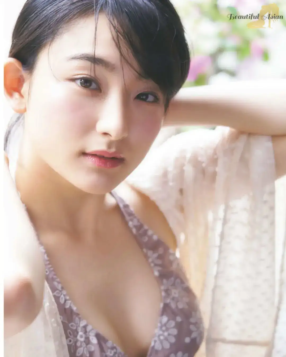 radiant Japanese girl pic