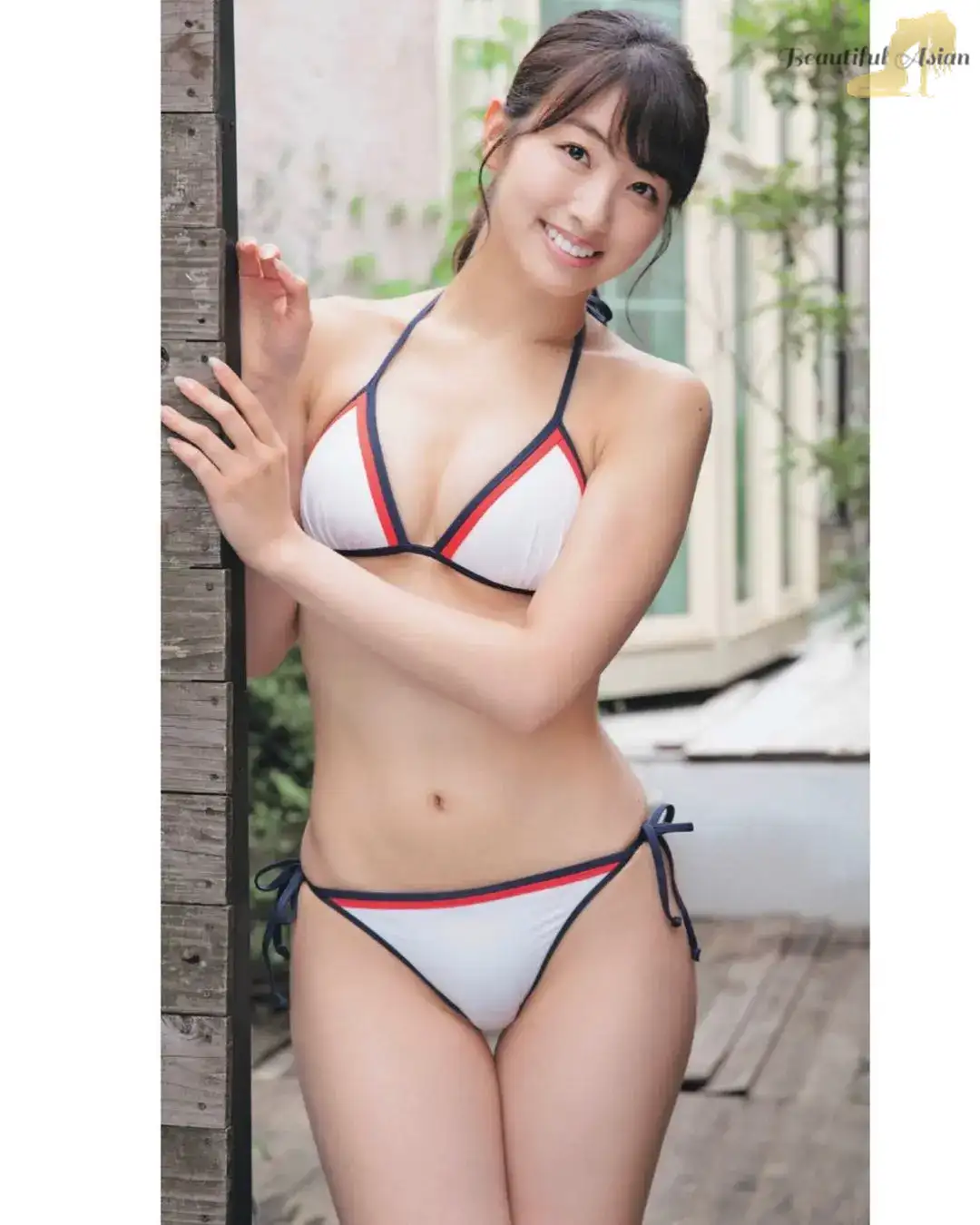 resplendent Japanese girl