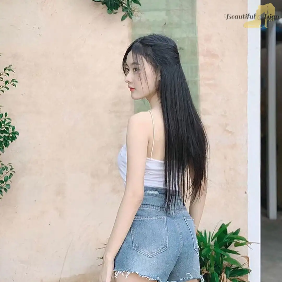sexy Cambodian females photo