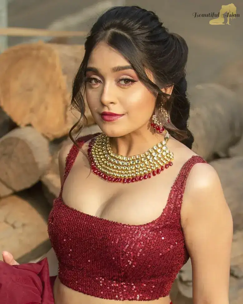 sexy Indian babe