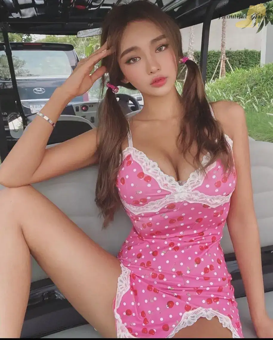 sexy Korean woman image