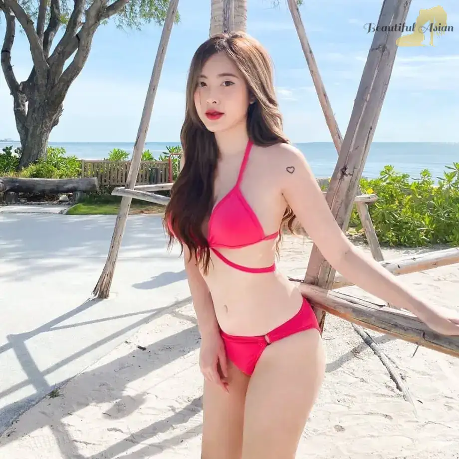 stunning Thai models image